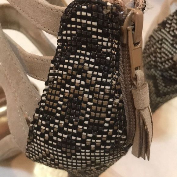 QUPID Faux Suede Zipper Back Straw Weaved Heels - Picture 6 of 8